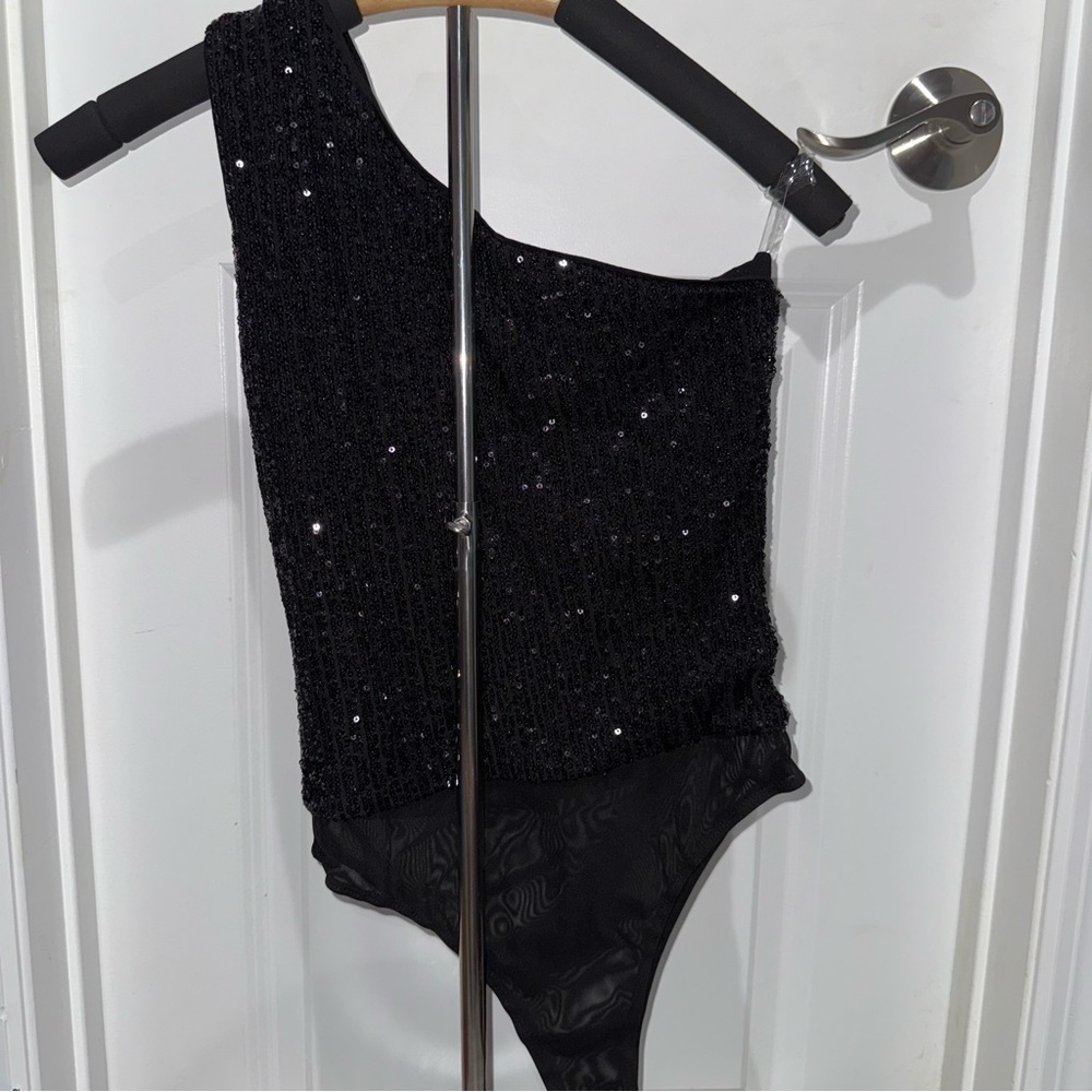 Black Sequin Bodysuit With Cut Out In Front SIZE: SMALL - Picture 5 of 5